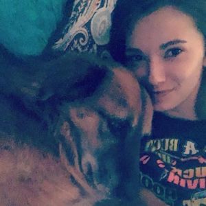 Meet your Posher, Kayla